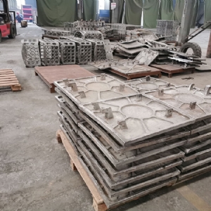 冶金行業(yè)焦化襯板護(hù)板耐熱鋼鑄件