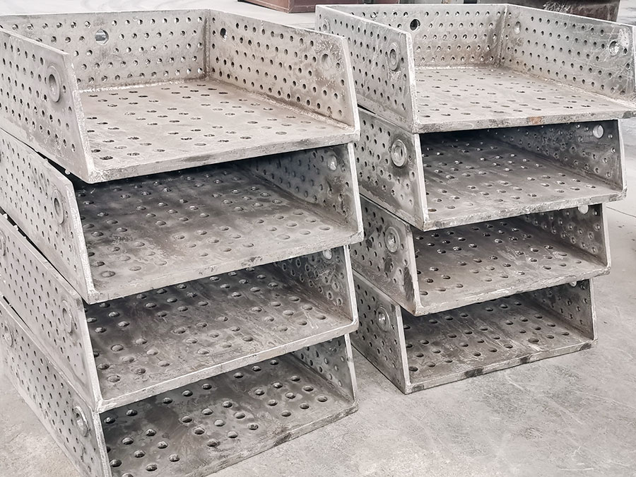 爐底板材料的選擇 爐底板材料的選擇